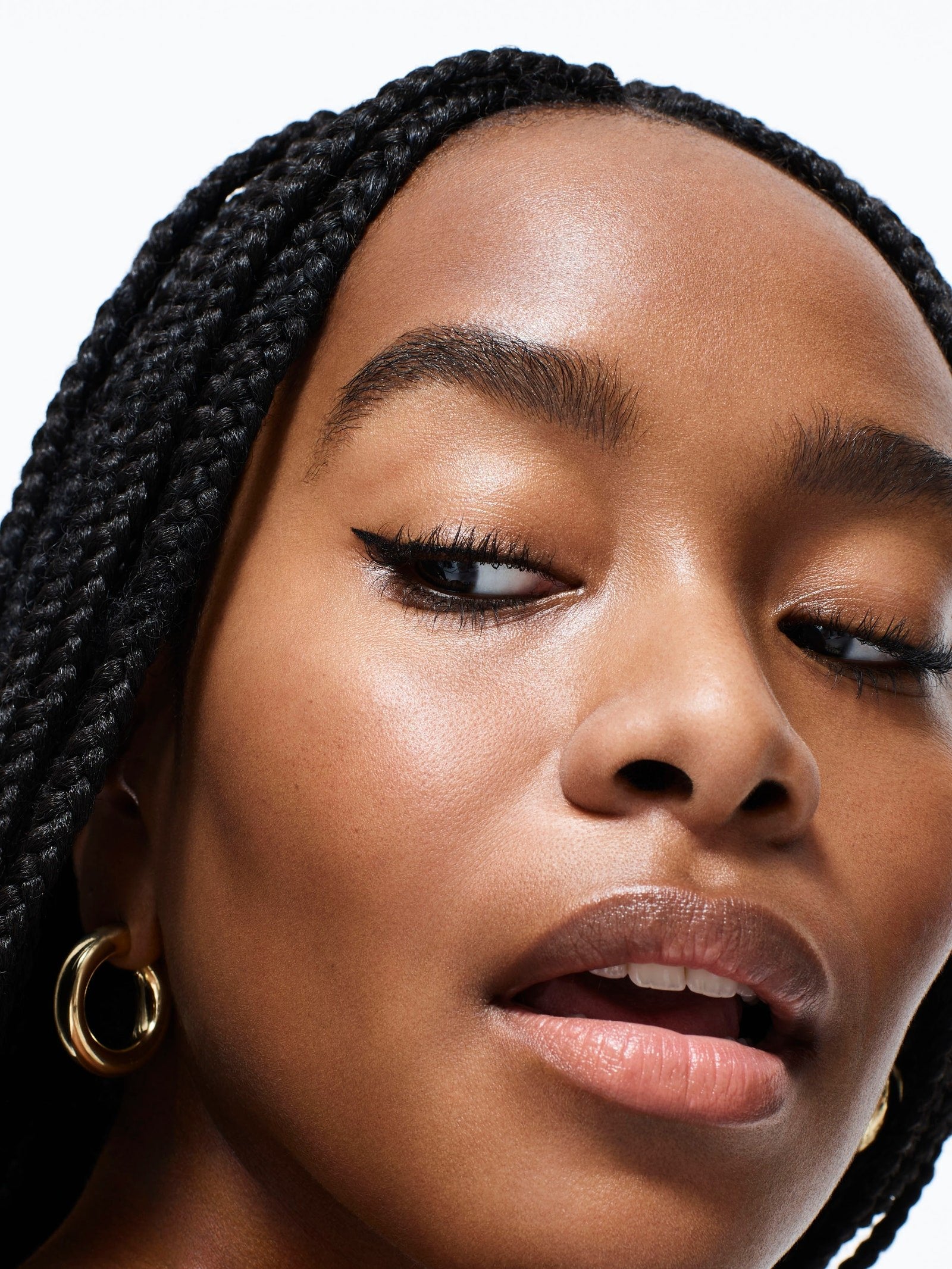 Pro Tip brush point liquid eyeliner • 0.47 ml / 0.01 fl oz • GLOSSIER
