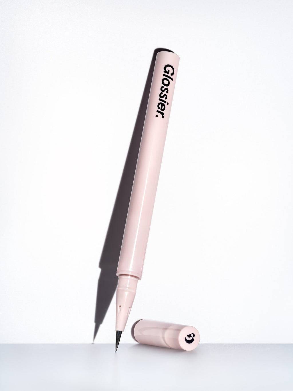 Pro Tip brush point liquid eyeliner • 0.47 ml / 0.01 fl oz • GLOSSIER