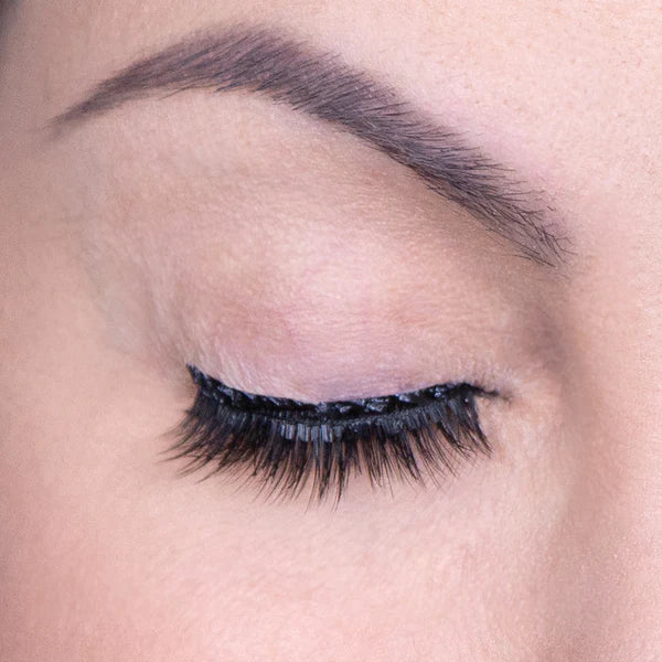 Tori Belle 9 to 5 Magnetude Magnetic Eyelashes (full size) and Magnetic Eyeliner (full size)