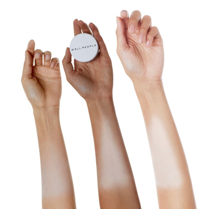 WELL PEOPLE BEAUTY  Loose Superpowder Brightening Powder