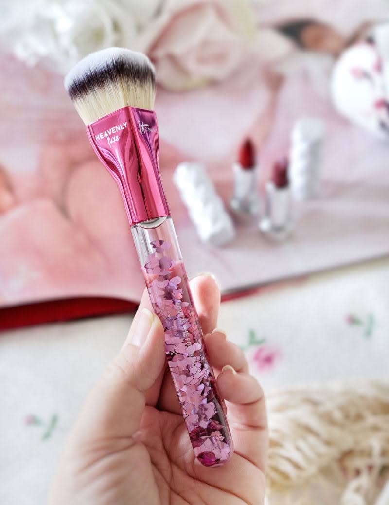 IT Brushes For ULTA   Airbrush Limited Edition Love Is The Foundation Brush
