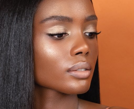 I Need A Nude Glow Highlighter NATASHA DENONA