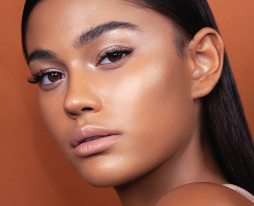 I Need A Nude Glow Highlighter NATASHA DENONA