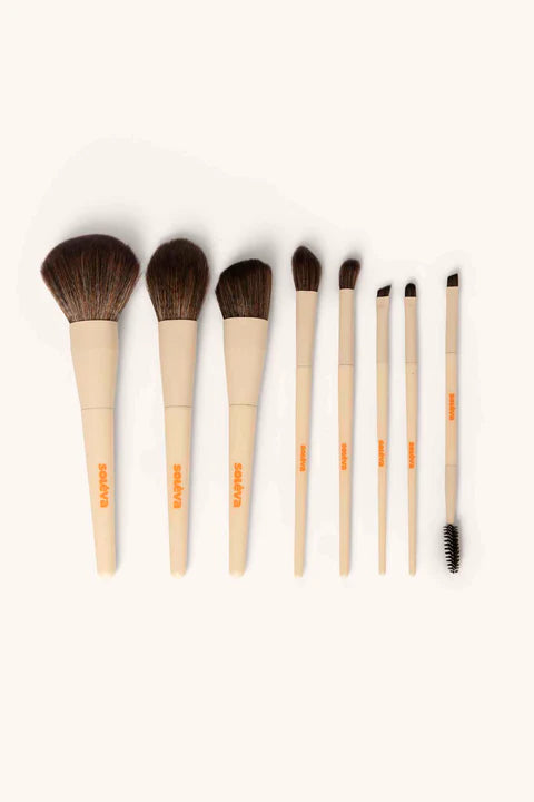 SOLEVA CLUB Cosmetiquera Beige Impermeable + 8 Brochas Profesionales