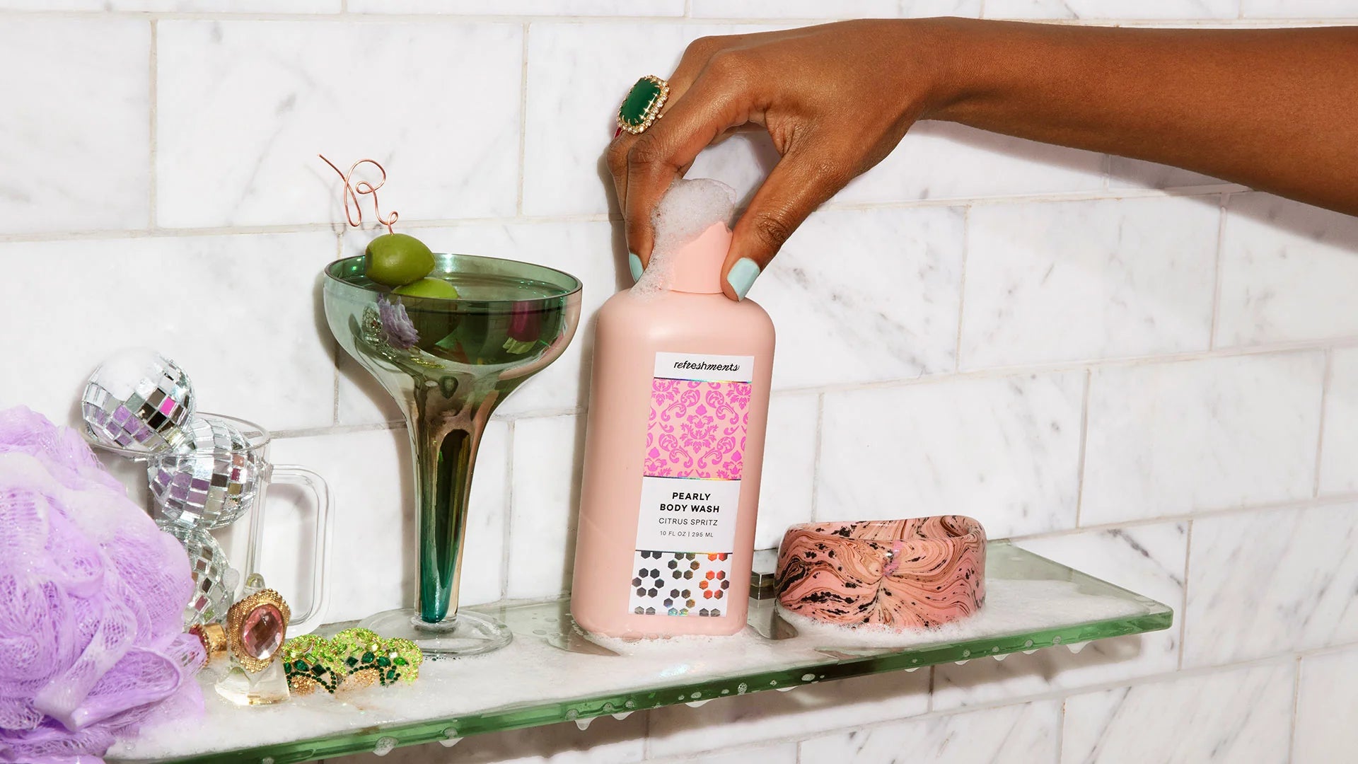 refreshments PEARLY BODY WASH