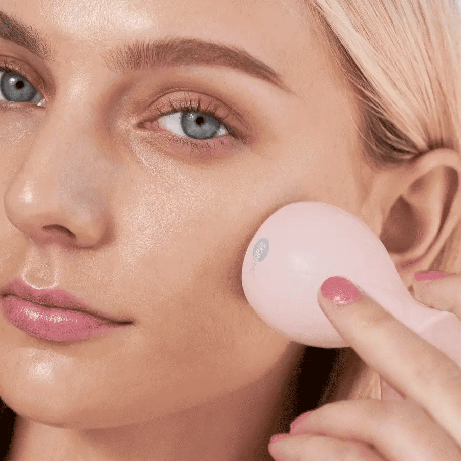 Skin Inc Skin Cooling Treatment Cryo-Ice Sake Roller in Blush