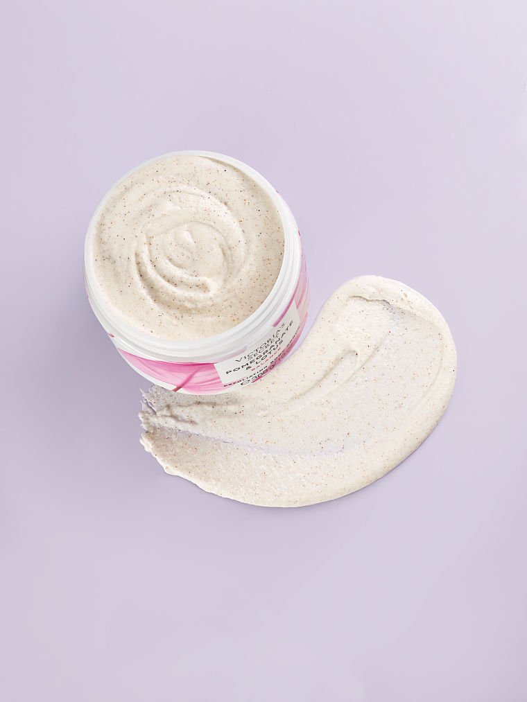 VICTORIA’S SECRET BODY CARE Natural Beauty Exfoliating Body Scrub