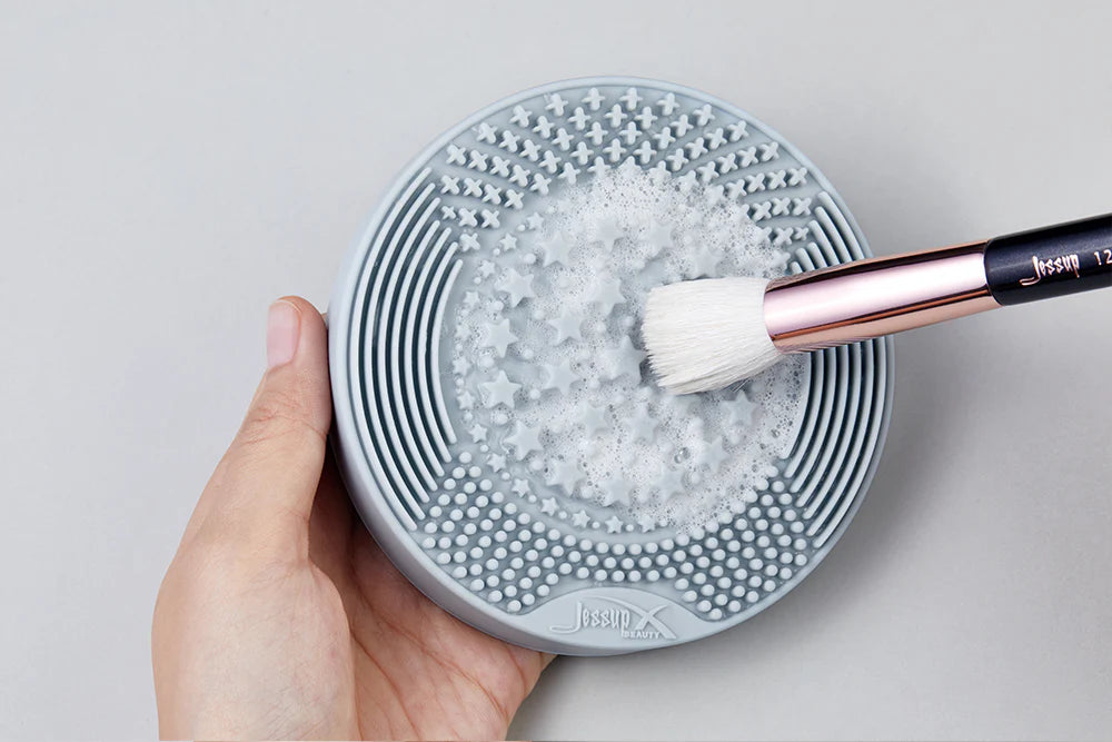 Jessup Brush Cleaner 2-IN-1 Dry(Sponge) & Wet(Silicone)