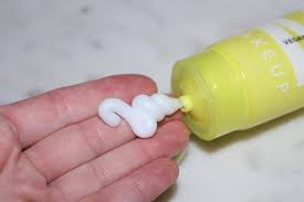 MILK MAKEUP  Mini Vegan Milk Cleanser