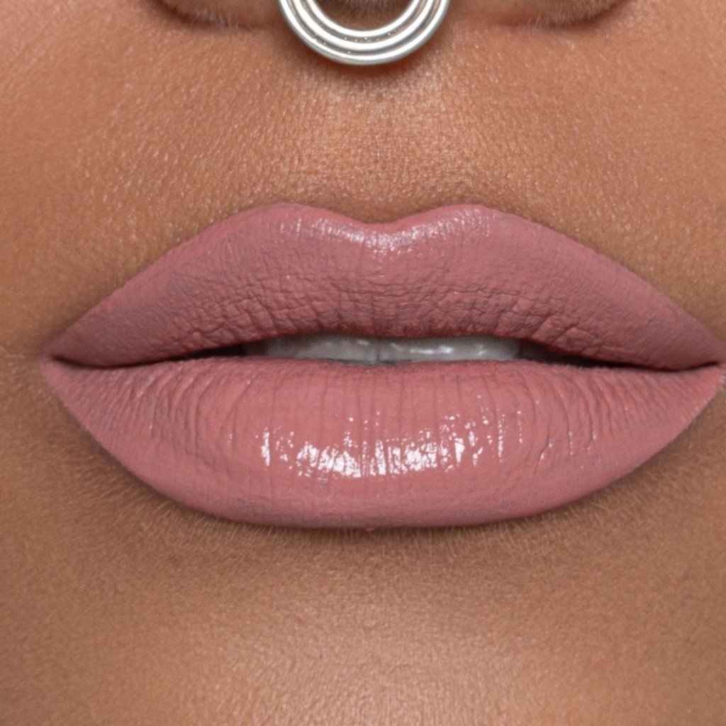 LABIAL LÍQUIDO MATTE ATEMPORAL ATENEA DUST