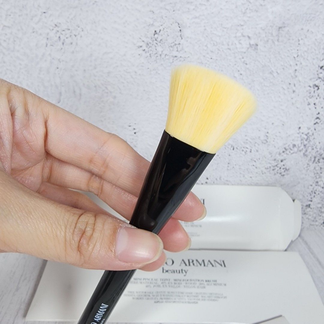 ARMANI BEAUTY FOUNDATION BRUSH