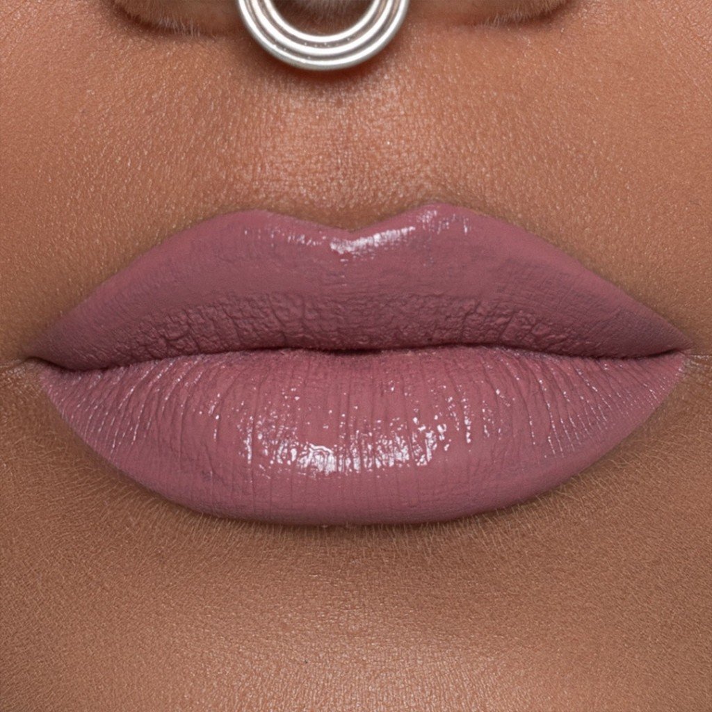 LABIAL LÍQUIDO MATTE ATEMPORAL ATENEA MARRIED