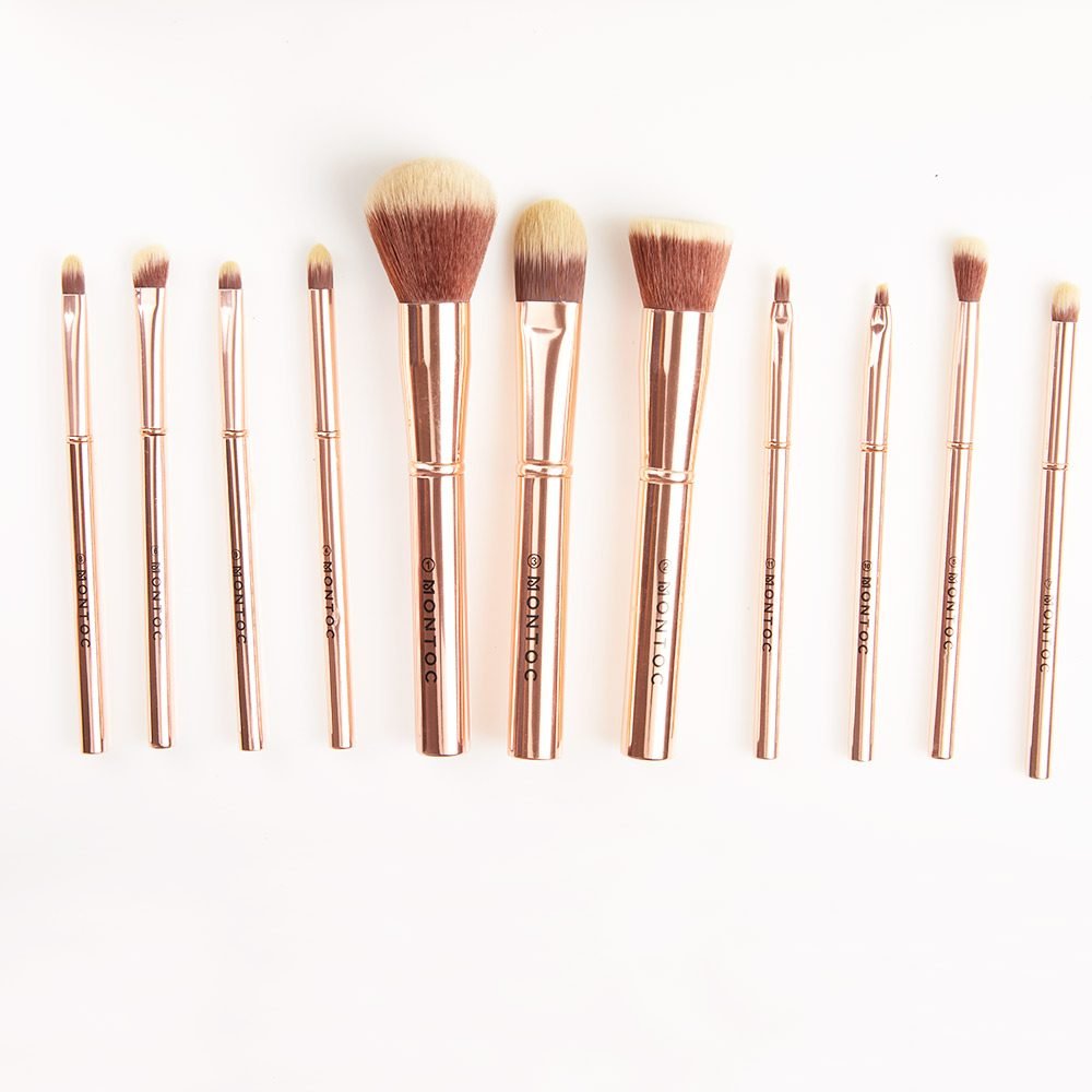 NUDE BROCHAS