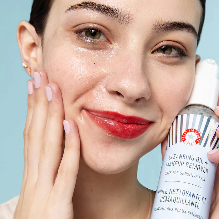 First Aid Beauty 2-in-1 Cleansing Oil + Makeup Remover