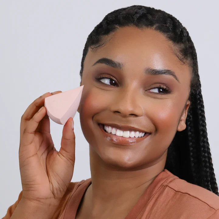 LYS Beauty CONFIDENT PRECISION MAKEUP SPONGE