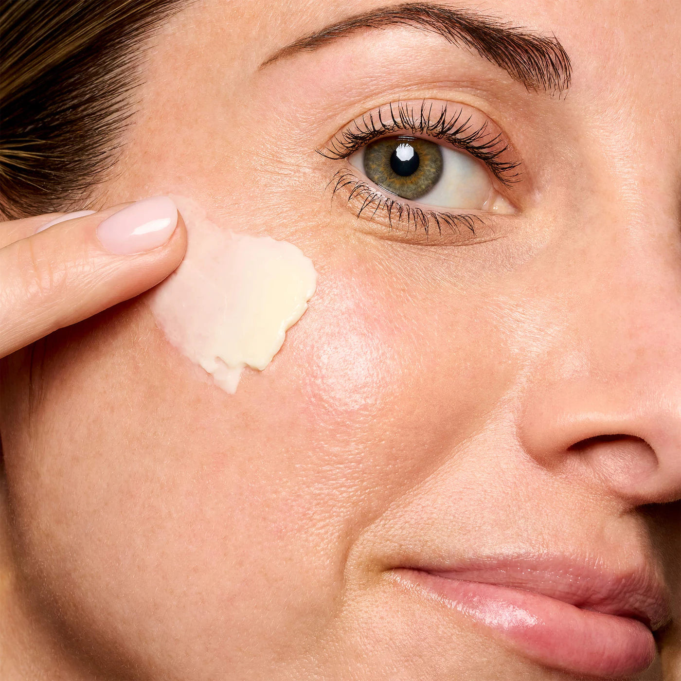 Bobbi Brown  Vitamin Enriched Face Base Moisturizer & Primer with Vitamin C + Hyaluronic Acid 50ml