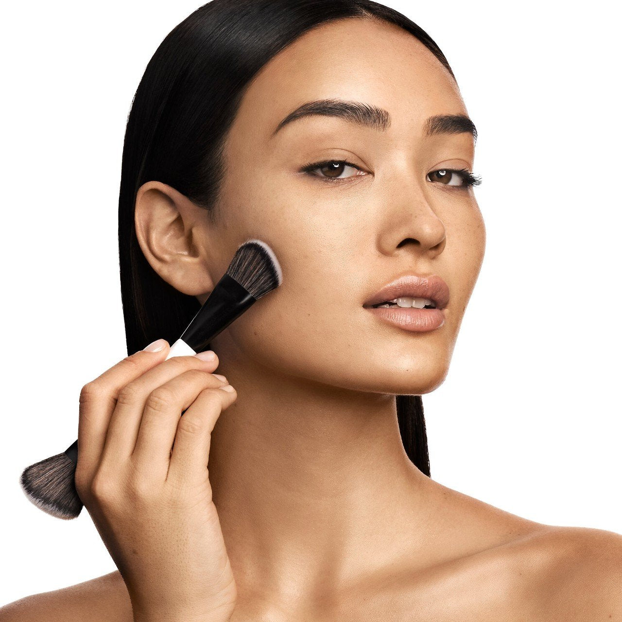 MAKEUP BY MARIO Surreal Foundation F4 Brush