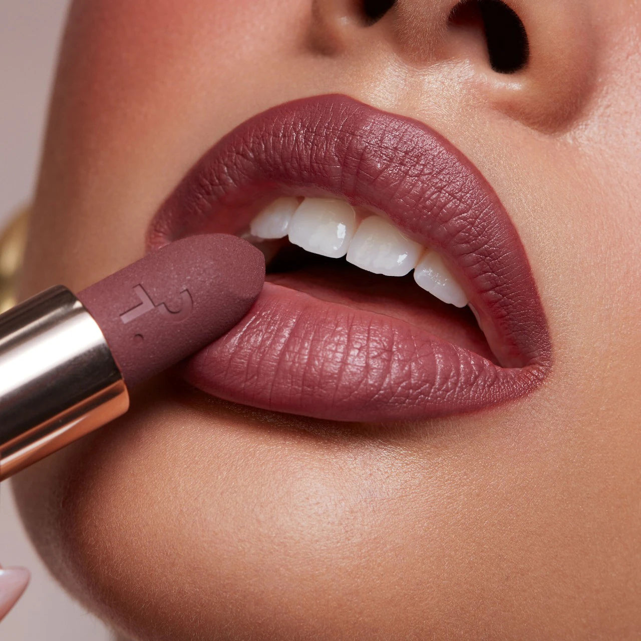 PATRICK TA  Major Headlines Matte Suede Lipstick