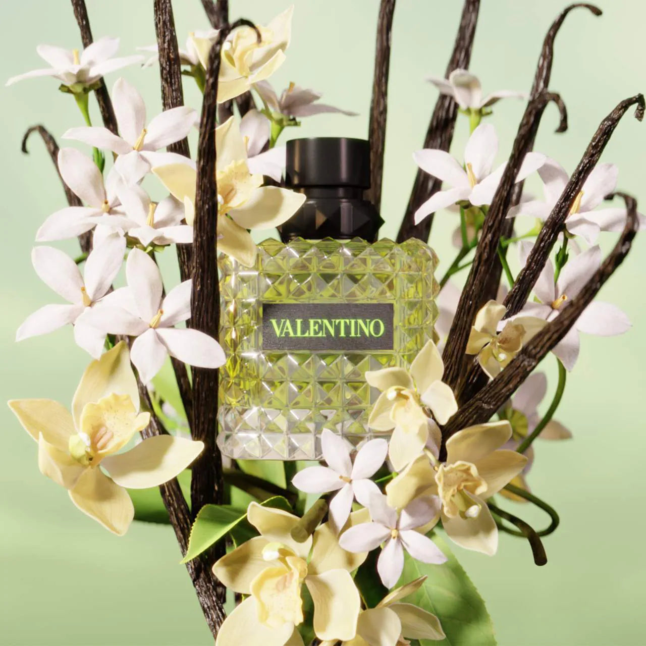 Valentino  Donna Born in Roma Green Stravaganza Eau de Parfum with Vanilla & Tea Accord 6ml