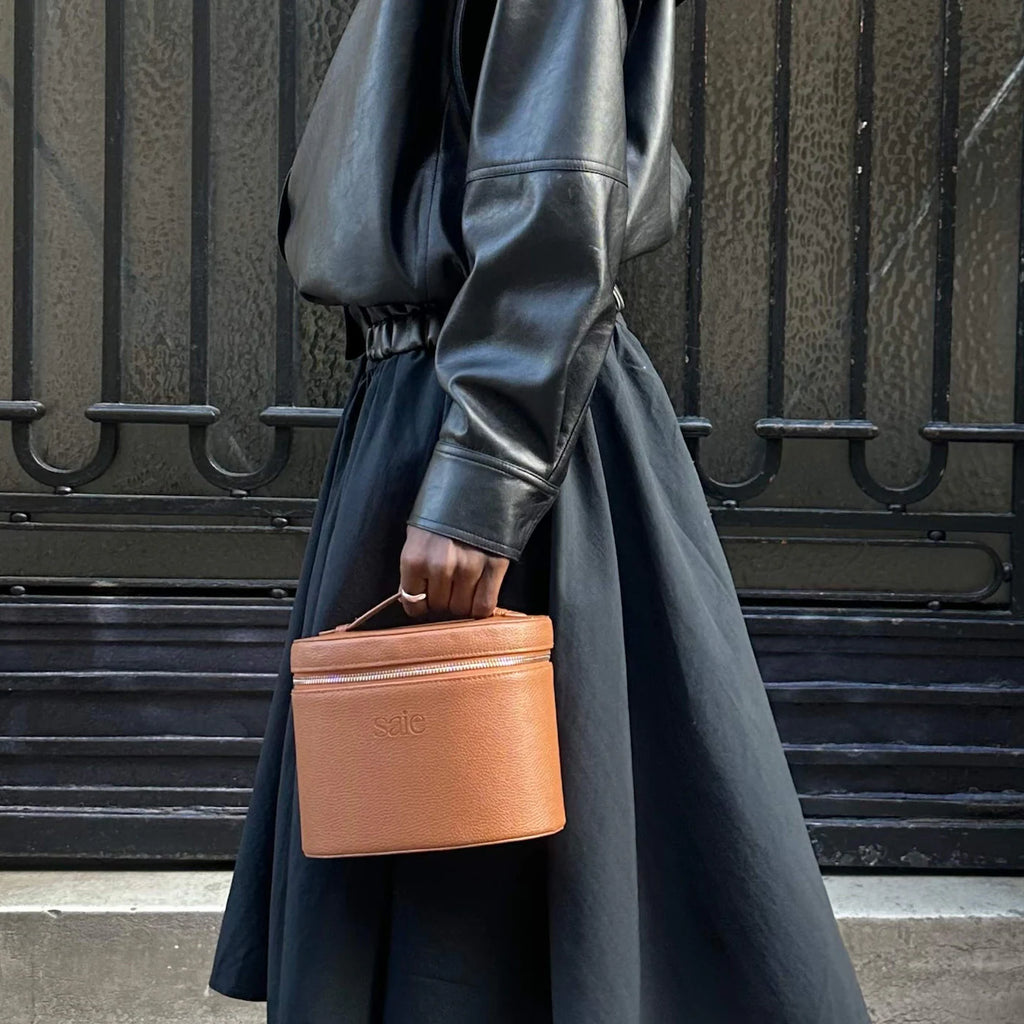 Saie  The Vanity Case