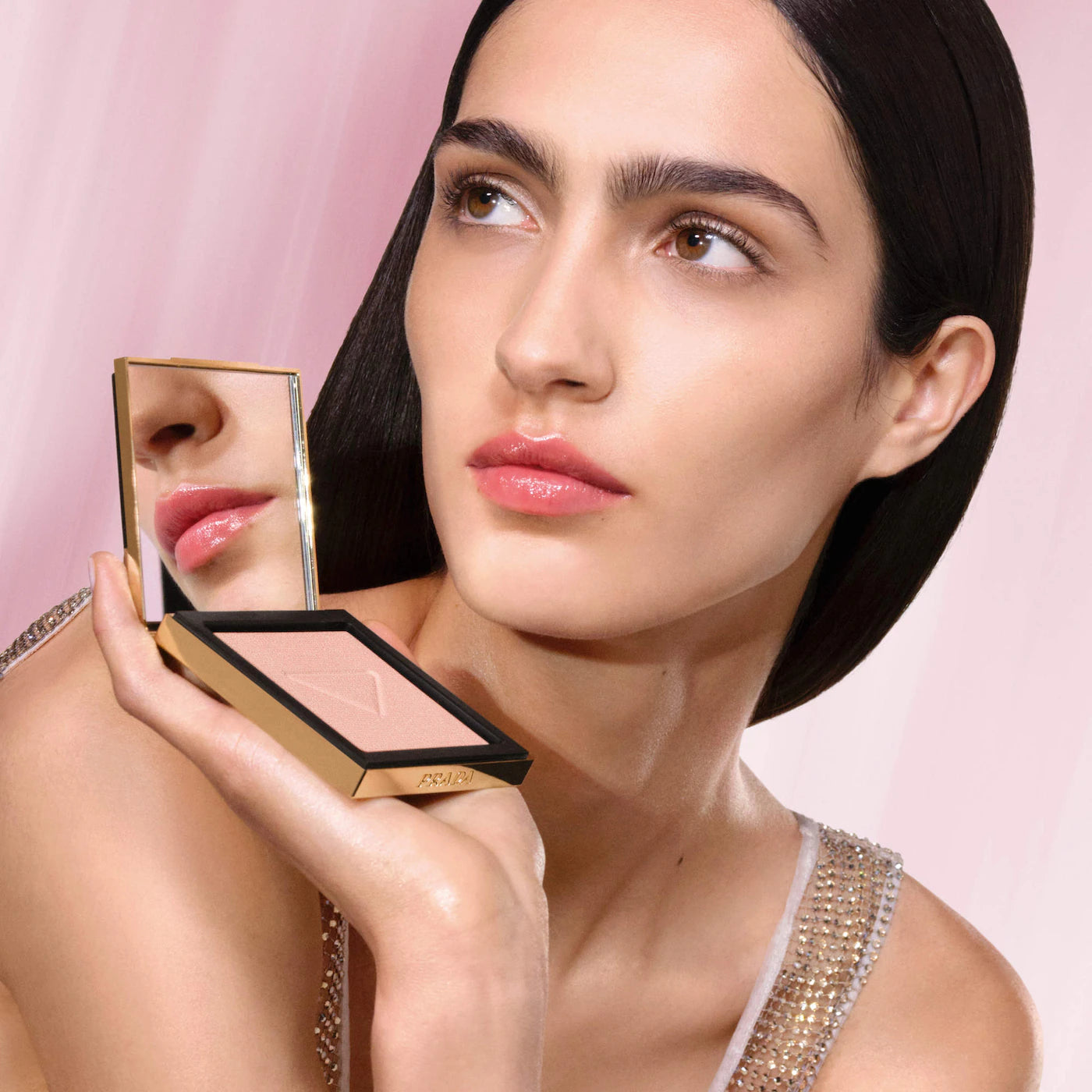 Prada Light Glowing Highlighter Powder Color: 1 - champagne