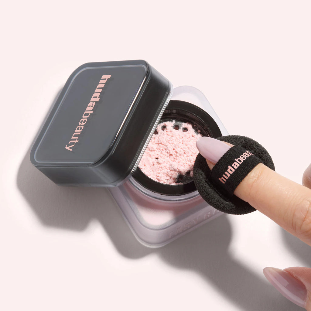 HUDA BEAUTY Easy Bake Loose Baking & Setting Powder 6gr MINI