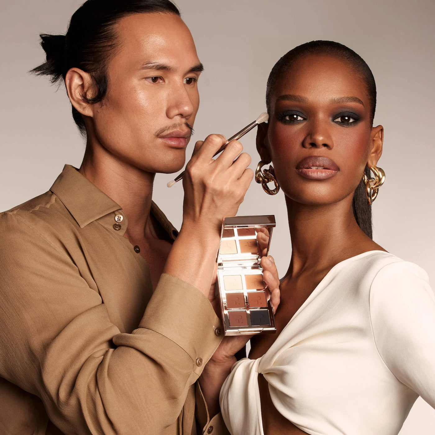 PATRICK TA  Dual Ended Eyeshadow Brush