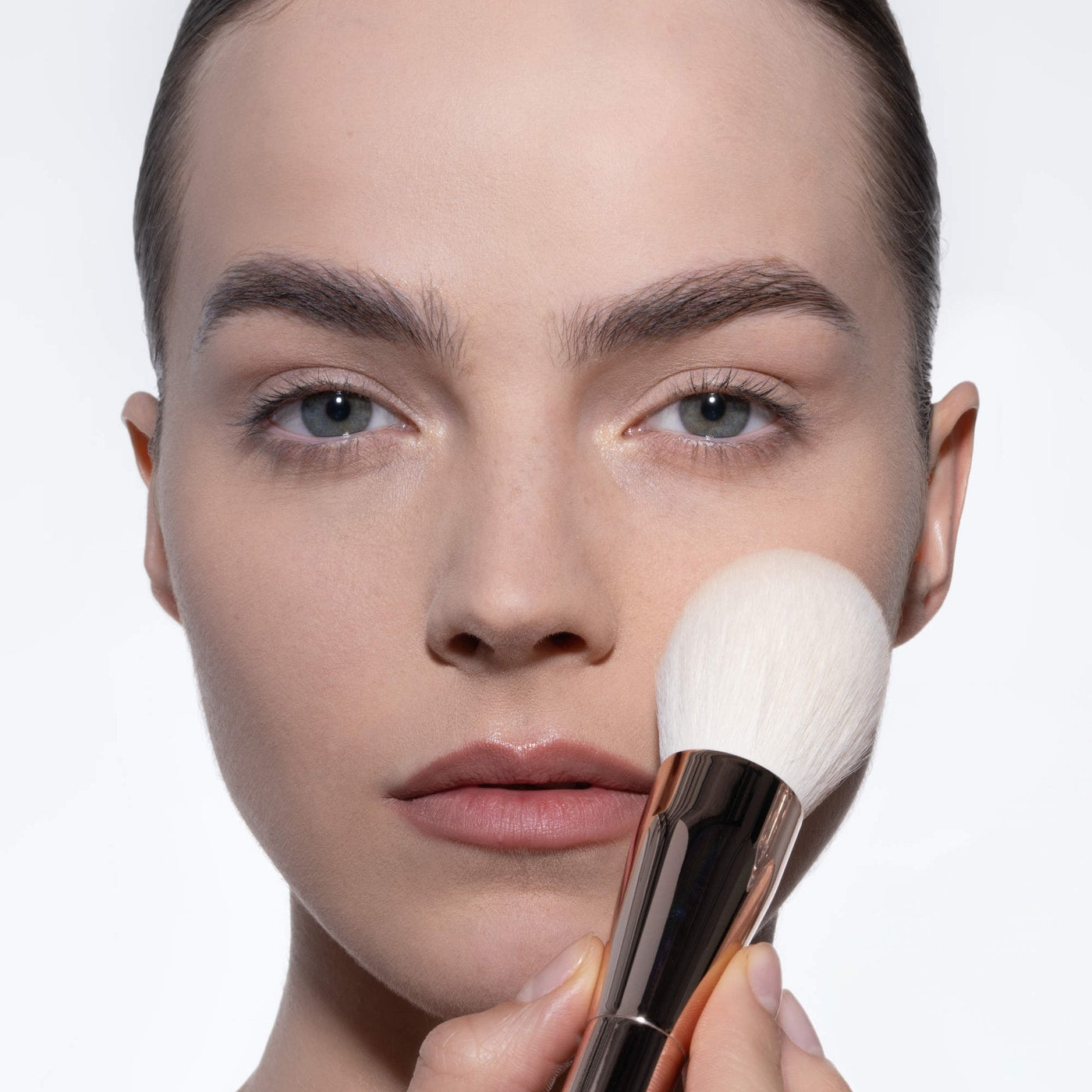 NATASHA DENONA  HY-GLAM™ Powder Brush