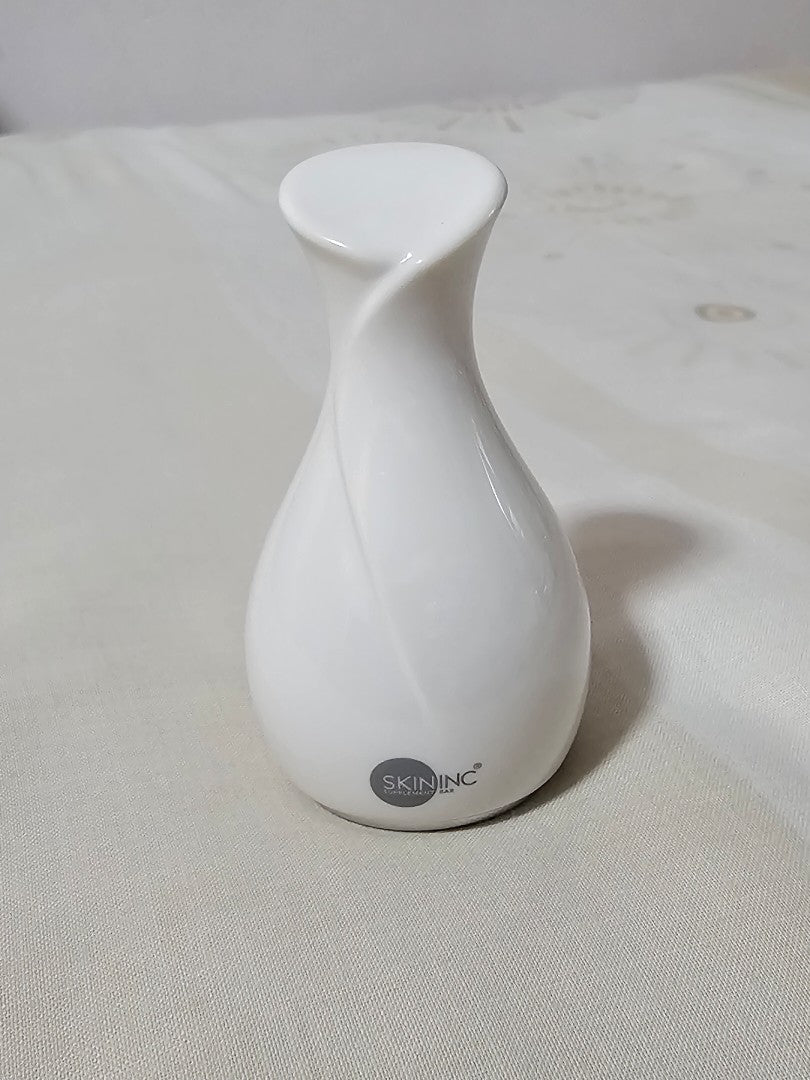 Skin Inc Skin Cooling Treatment Cryo-Ice Sake Roller in Blush