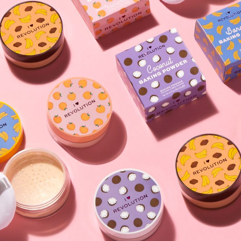 I Heart Revolution Loose Baking Powder Beauty face
