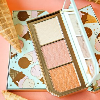 TOO FACED- Triple Scoop Hyper-Reflective Highlighting