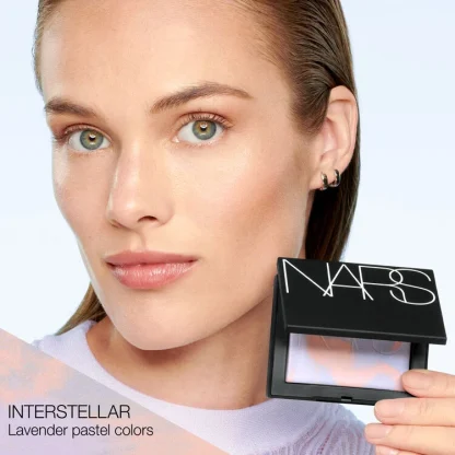 NARS LIGHT REFLECTING™ PRISMATIC POWDER - PRESSED - Imagen 4