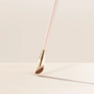 RARE BEAUTY Liquid Touch Concealer Brush