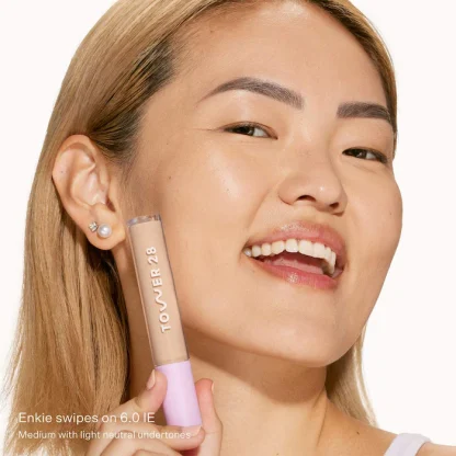 Tower 28 Beauty  Swipe All-Over Hydrating Serum Concealer - Imagen 6