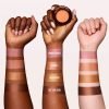 Danessa Myricks Beauty  Yummy Skin Blurring Balm Powder Lowlighter Soft Glow Highlighter - Imagen 4