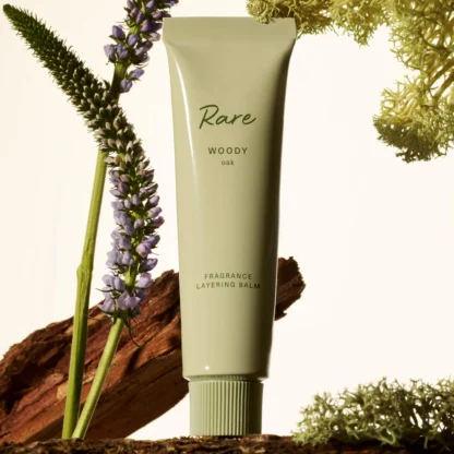 Rare Beauty by Selena Gomez  Woody Oak Rare Fragrance Layering Balm - Imagen 5