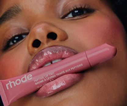 Rhode peptide lip tint The tinted lip layer - Imagen 4