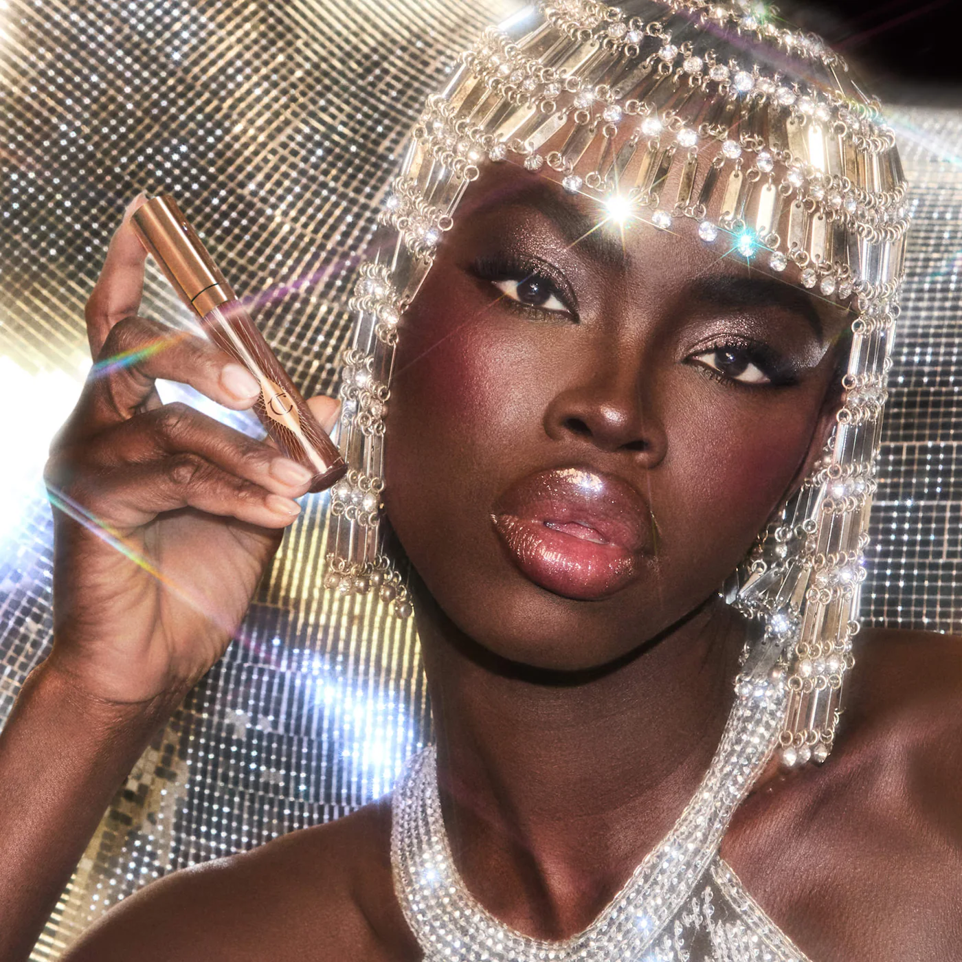 Charlotte Tilbury Charlotte's Beauty Treasure Chest Makeup and Skincare Advent Calendar - Imagen 3